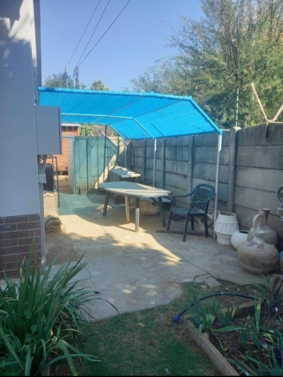 4 Bedroom Property for Sale in Flamwood North West